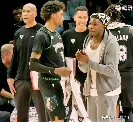 森林狼再倒下一员核心大将，湖人几乎锁定首轮对手。

今天森林狼打独行侠，华子复出