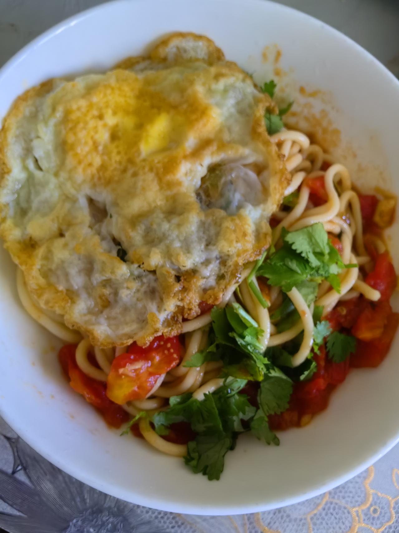 中午餐，面食色香味俱全，很好的一种面食。自评参考