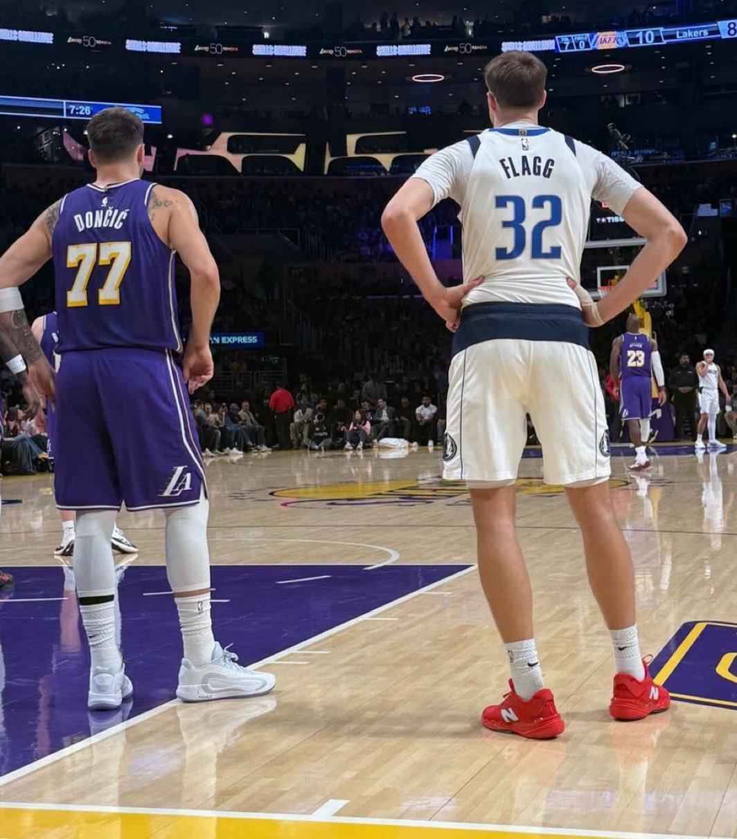 美媒发图：过去X未来独行侠的球迷们感觉如何？新赛季篮不住