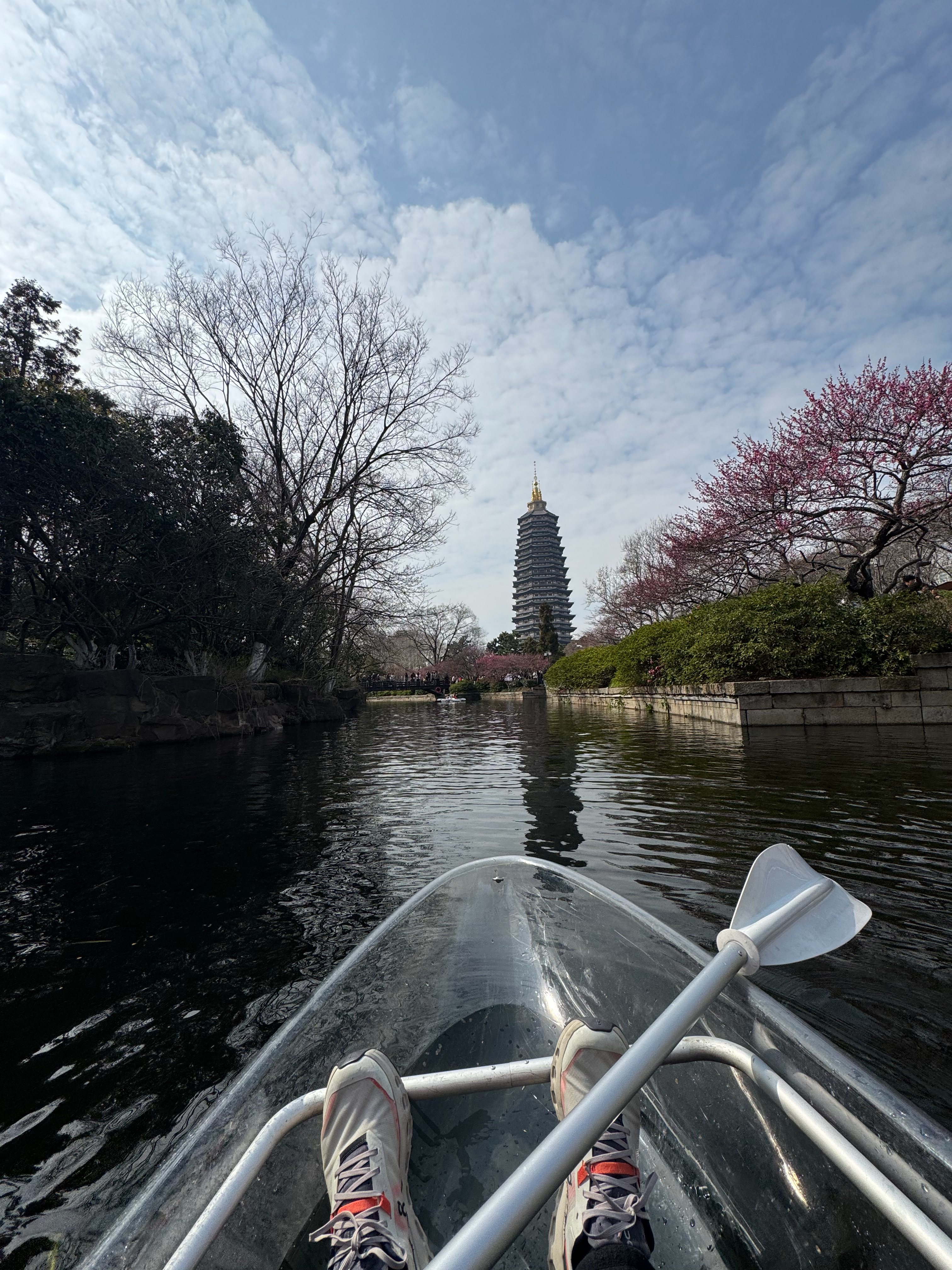 避开人群 划船出行