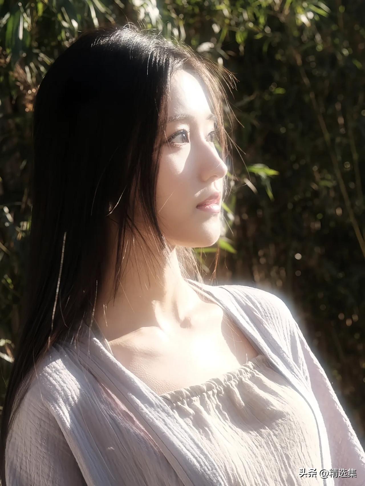 温柔是她们打动人心的底色。恰似《诗经》中所描绘的女子，不仅容貌姣好，更以温和待人