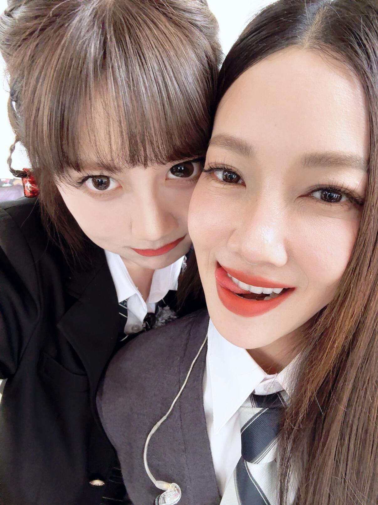 嗑月卡的怎么办 不想让她们俩分开[悲伤]李艺彤｜努恩 ​​​