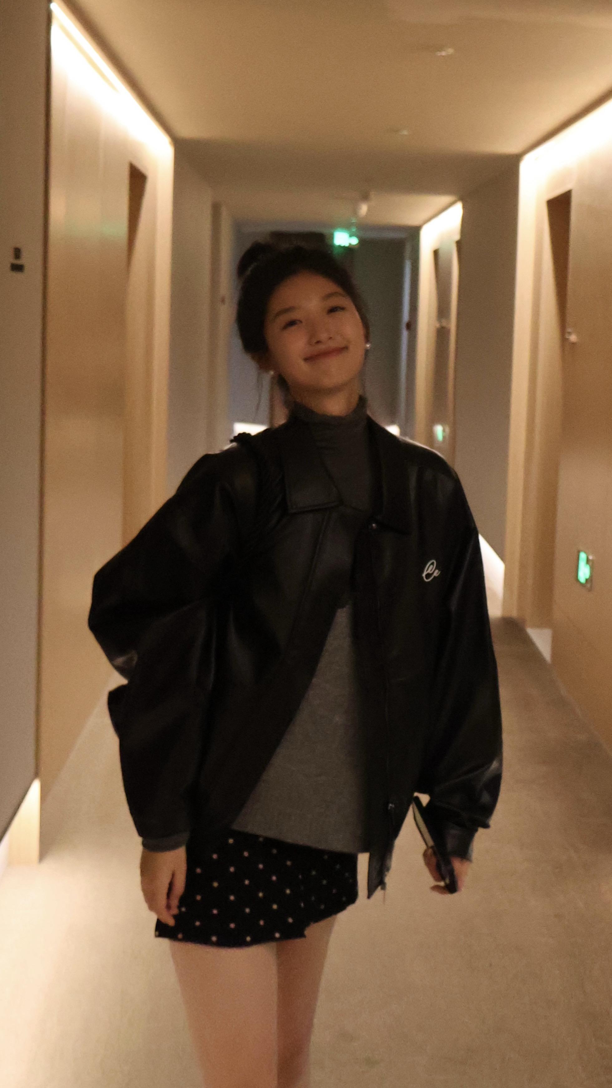 我们无法预知某个瞬间的价值 直到它成为回忆