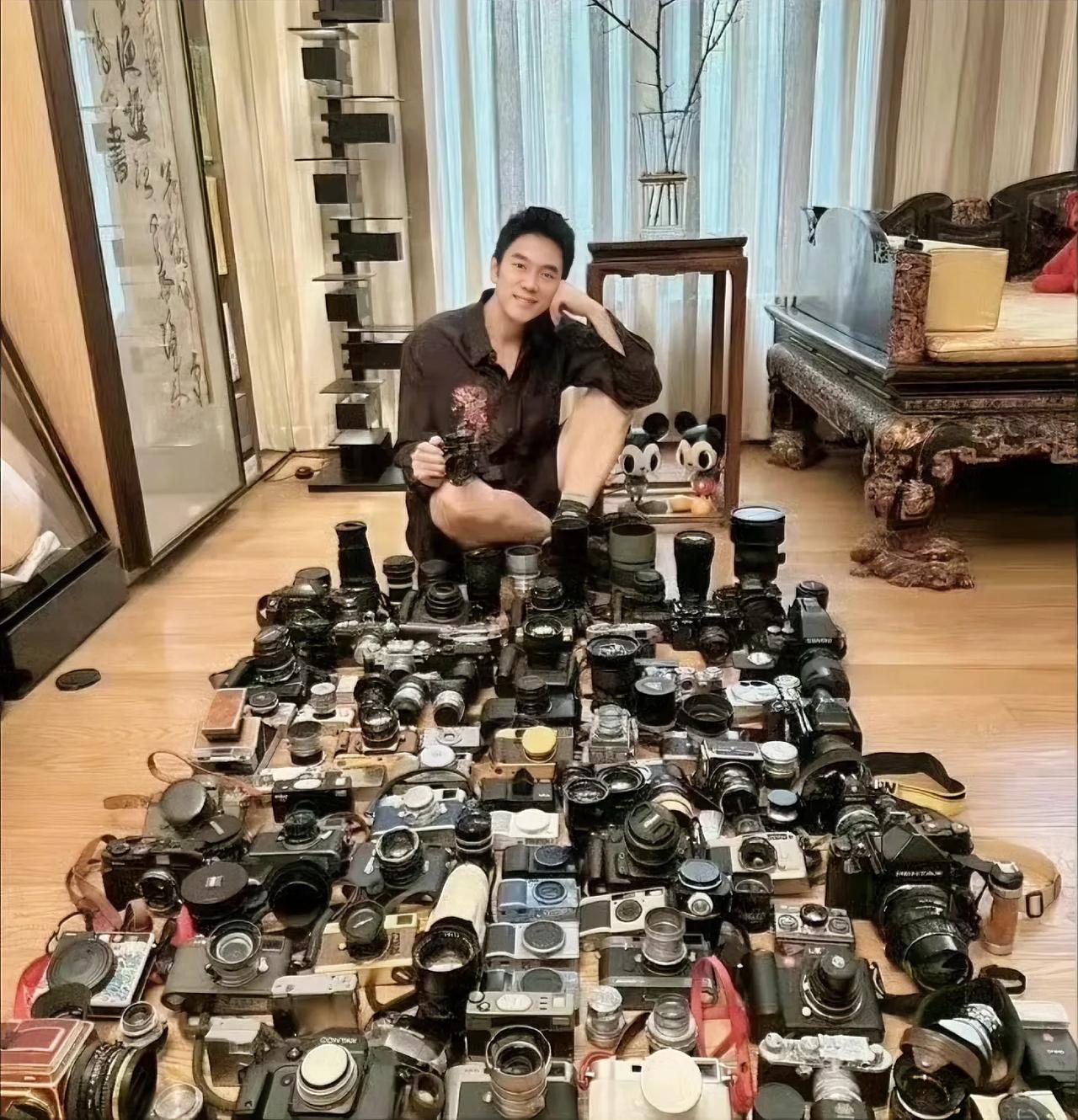 林依轮买这么多相机能用的过来吗？