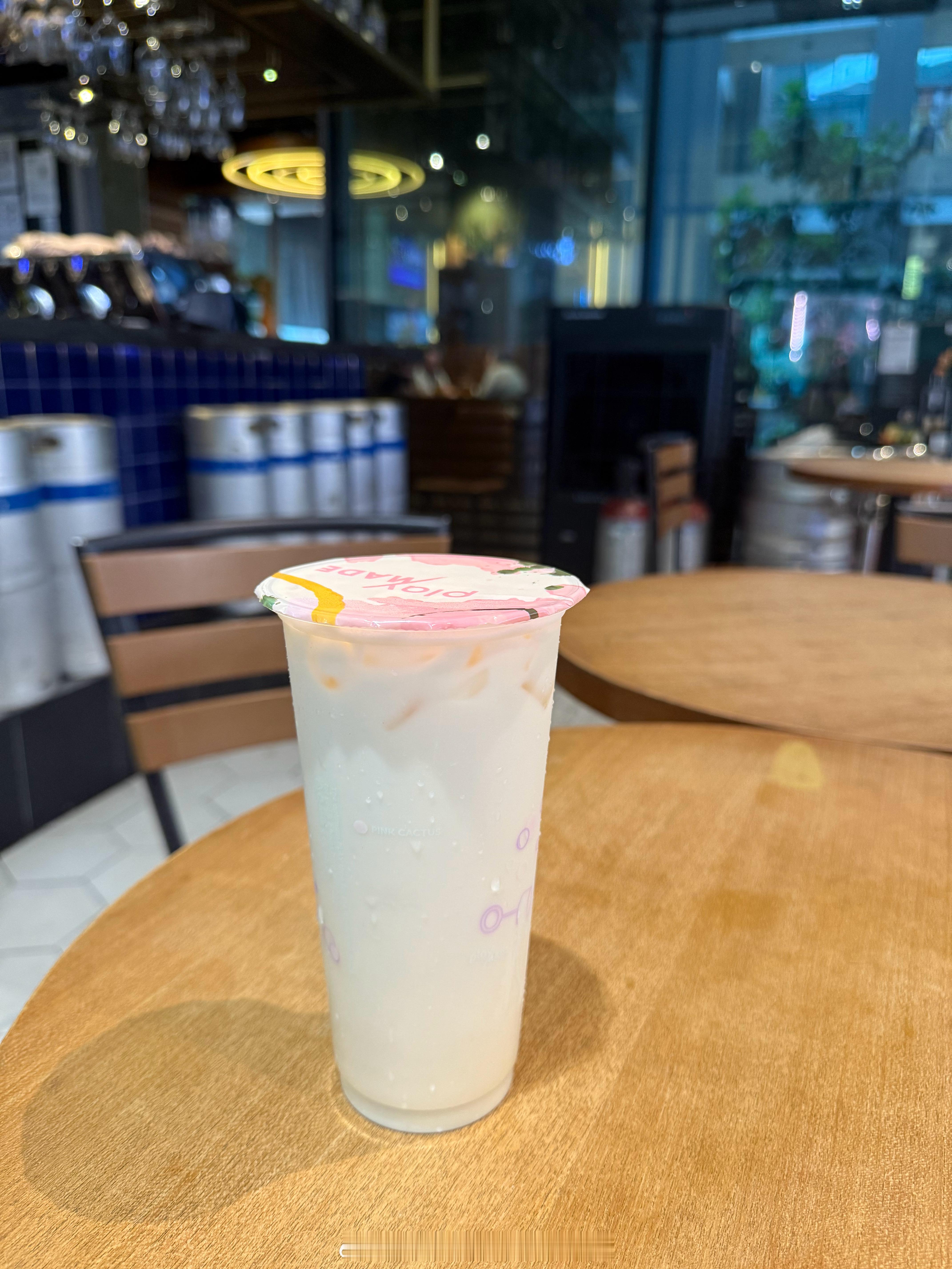 很正常吧库迪咖啡被指禁带其他品牌咖啡入座