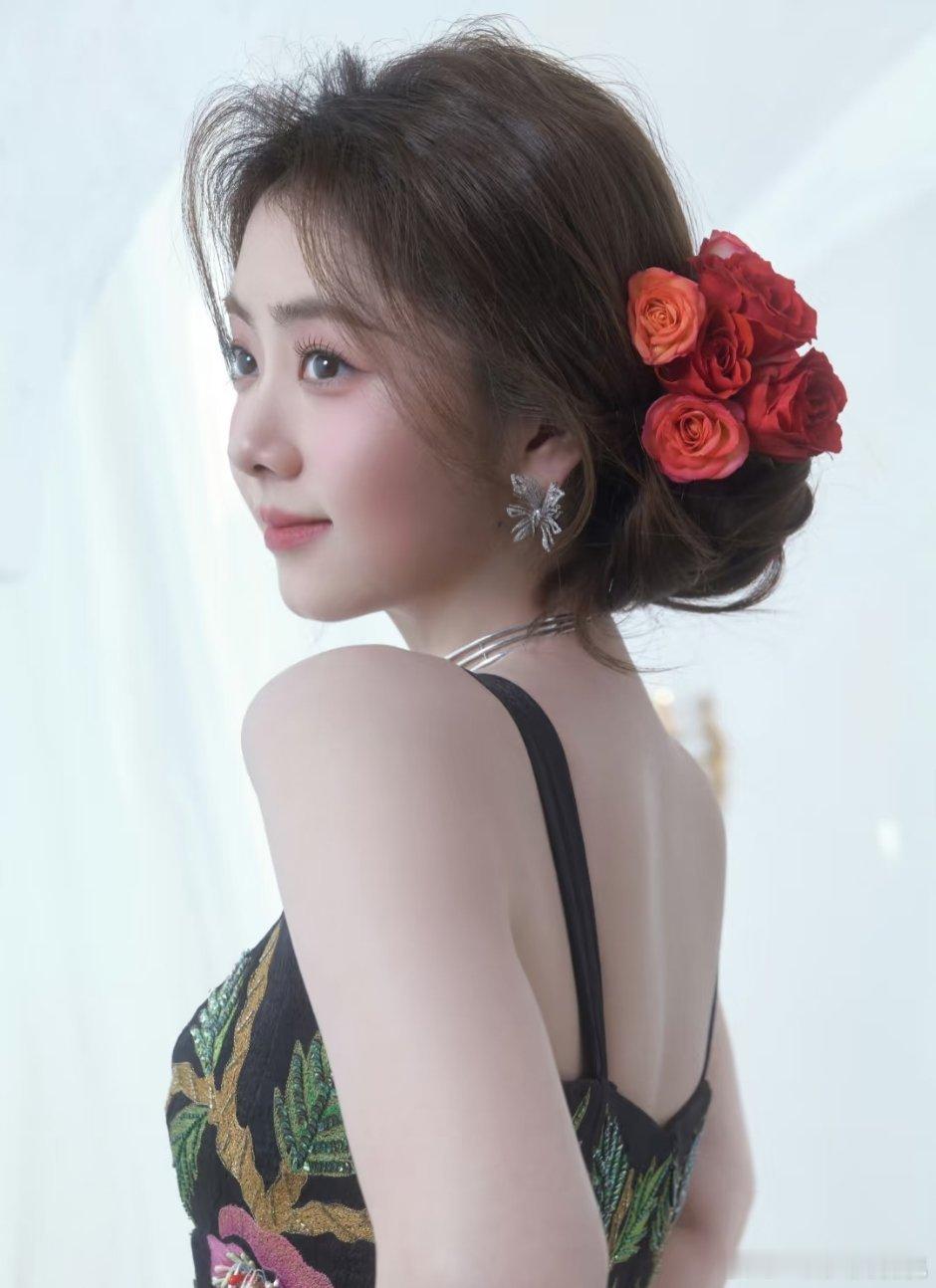 繁华如梦，女明星花朵发饰🌺 ​​​