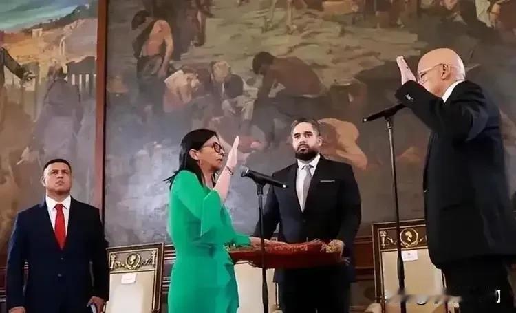 现在的委内瑞拉很像靖康之耻时的宋朝末期，别看代总统罗德里格斯喊的山响，一定集全国