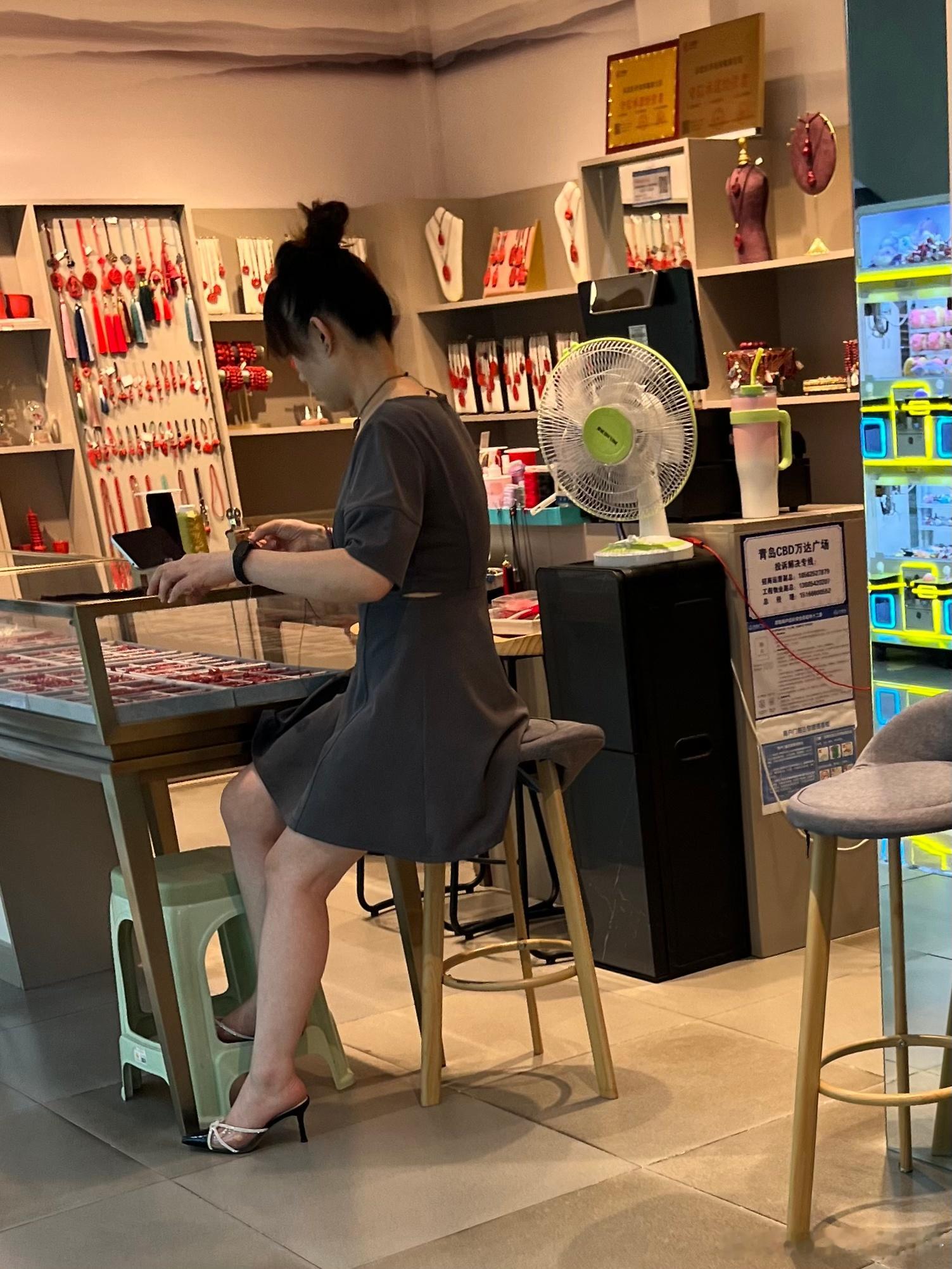 顾虑太多就会降低你的价值，愉悦的心态才是自信的筹码时尚潮流 ​​​