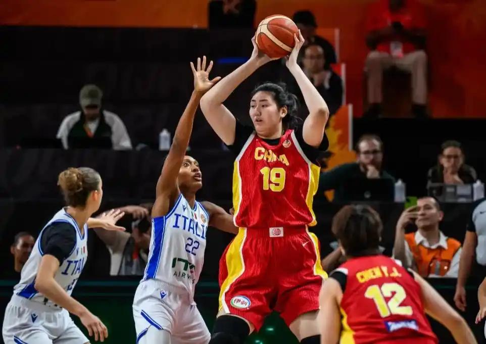 世界杯中国女篮PK波多黎各女篮1/4决赛资格赛紧张激烈、惊险刺激、扣人心弦，给球