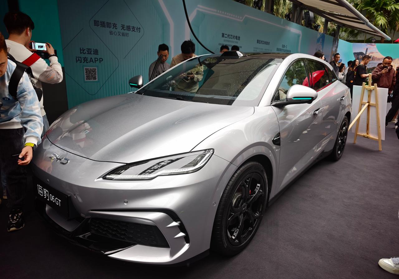 腾势Z9GT青春版车型，也是目前比亚迪最便宜的闪充车型-2026款海豹06GT正