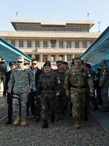 最新消息！

韩国现在可真是热闹非凡，19个国家的军事力量都聚集在这片土地上了！
