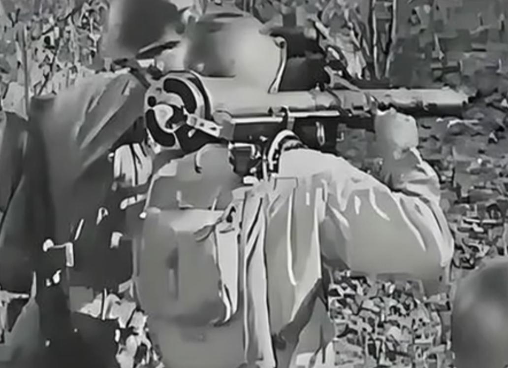 1950年11月云山战场，志愿军捡到两根美军丢下的铁管，7个月后美军坦克噩梦开始