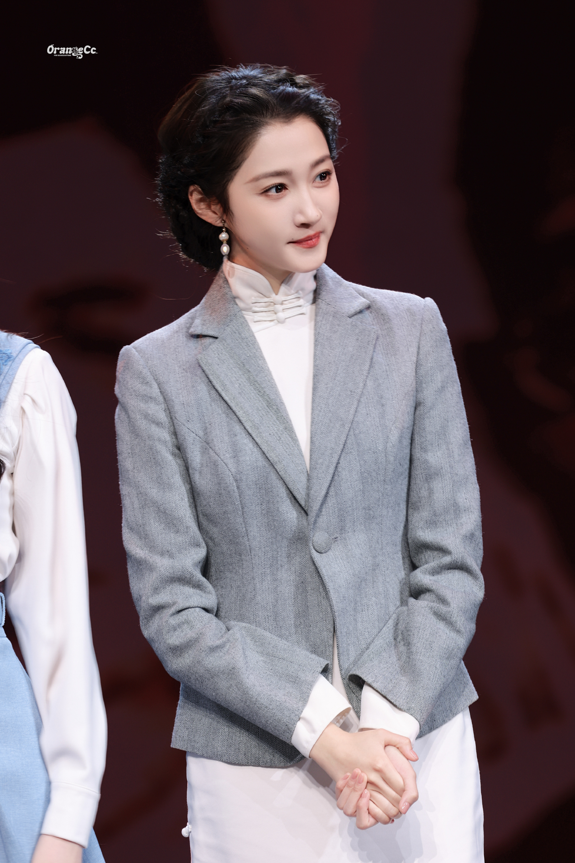 关晓彤演的齐时简直行走的人形弹幕我姐姐太美了 ​​​