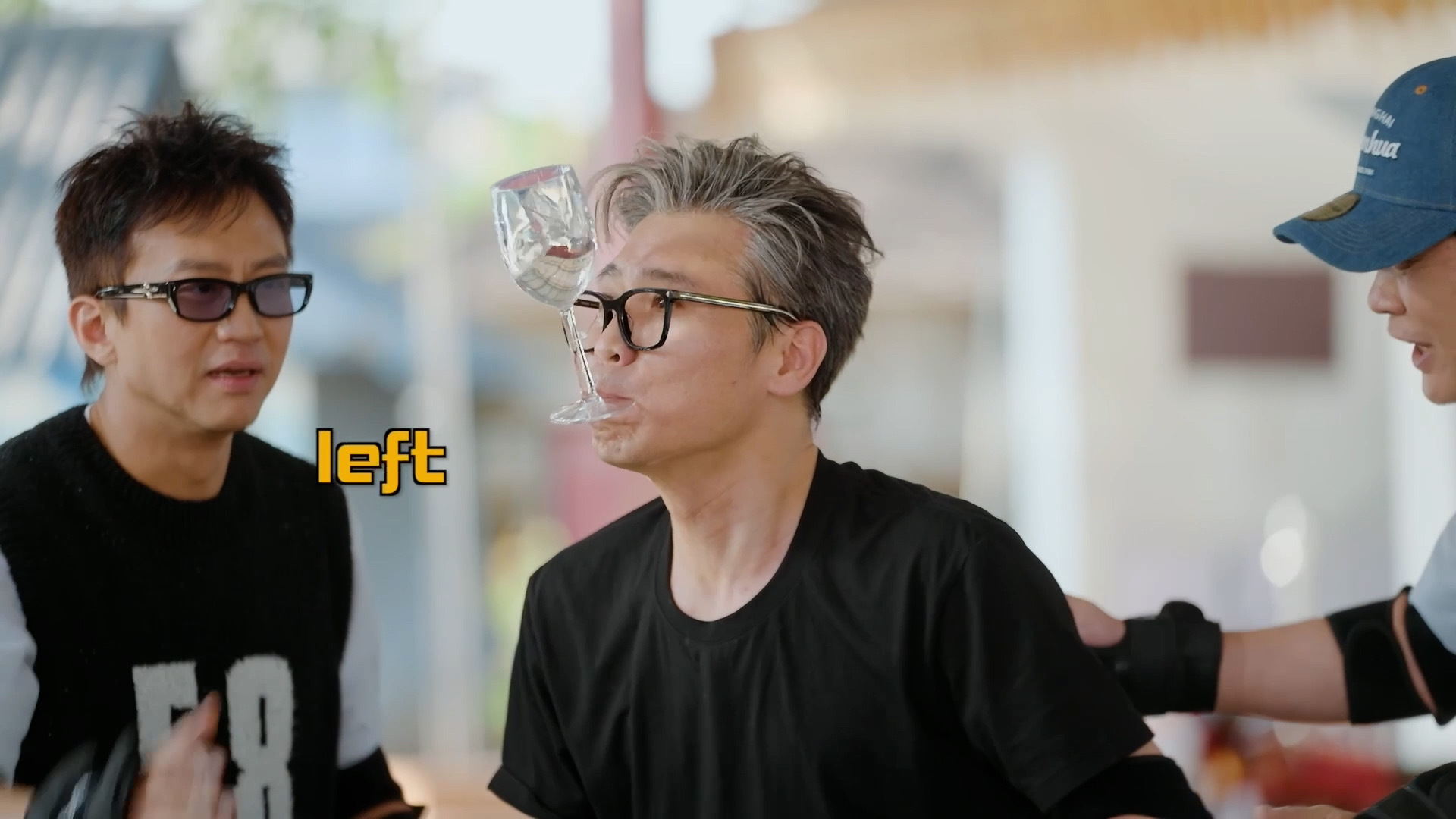 李乃文五哈玩出了自己的进行曲李乃文在五哈被兔子舞硬控 李乃文怎么又在五哈“丢人”