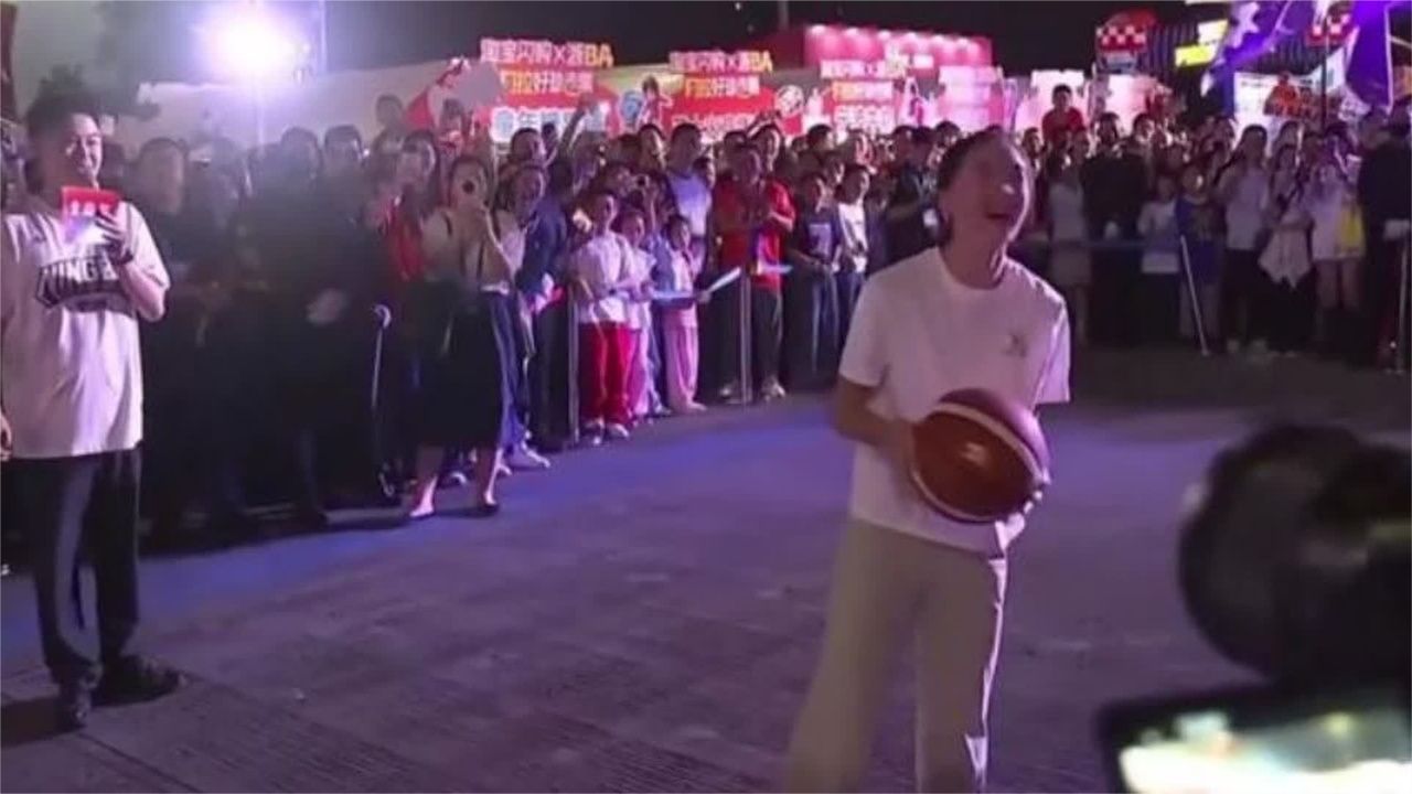 陈妤颉哈哈大笑，太可爱了！浙江长公主，这受欢迎程度绝了