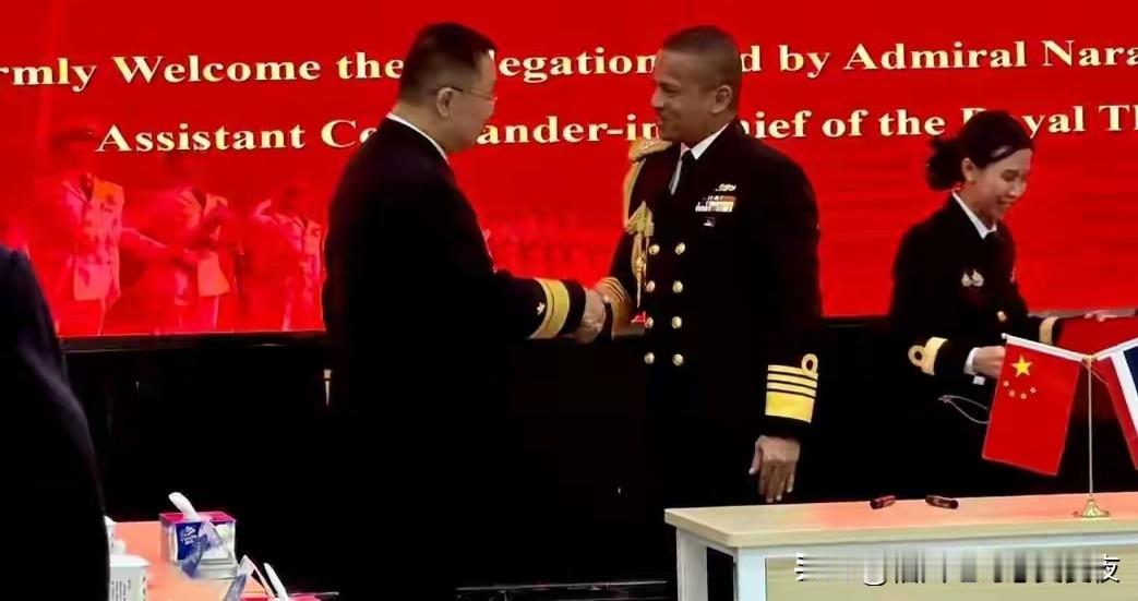 泰柬两军打生打死，泰海军副司令来华，亲眼看到杀手锏潜艇才踏实