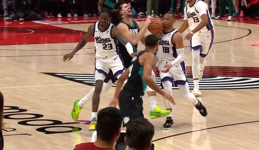 咱们都是实在人，要是真犯规了也认了，要是可吹可不吹你吹了我也认了，但这是啥啊