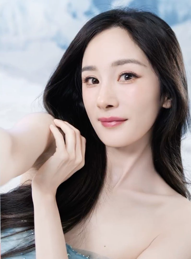 大美女的四连拍已get杨幂丝塔芙亚太区品牌代言人