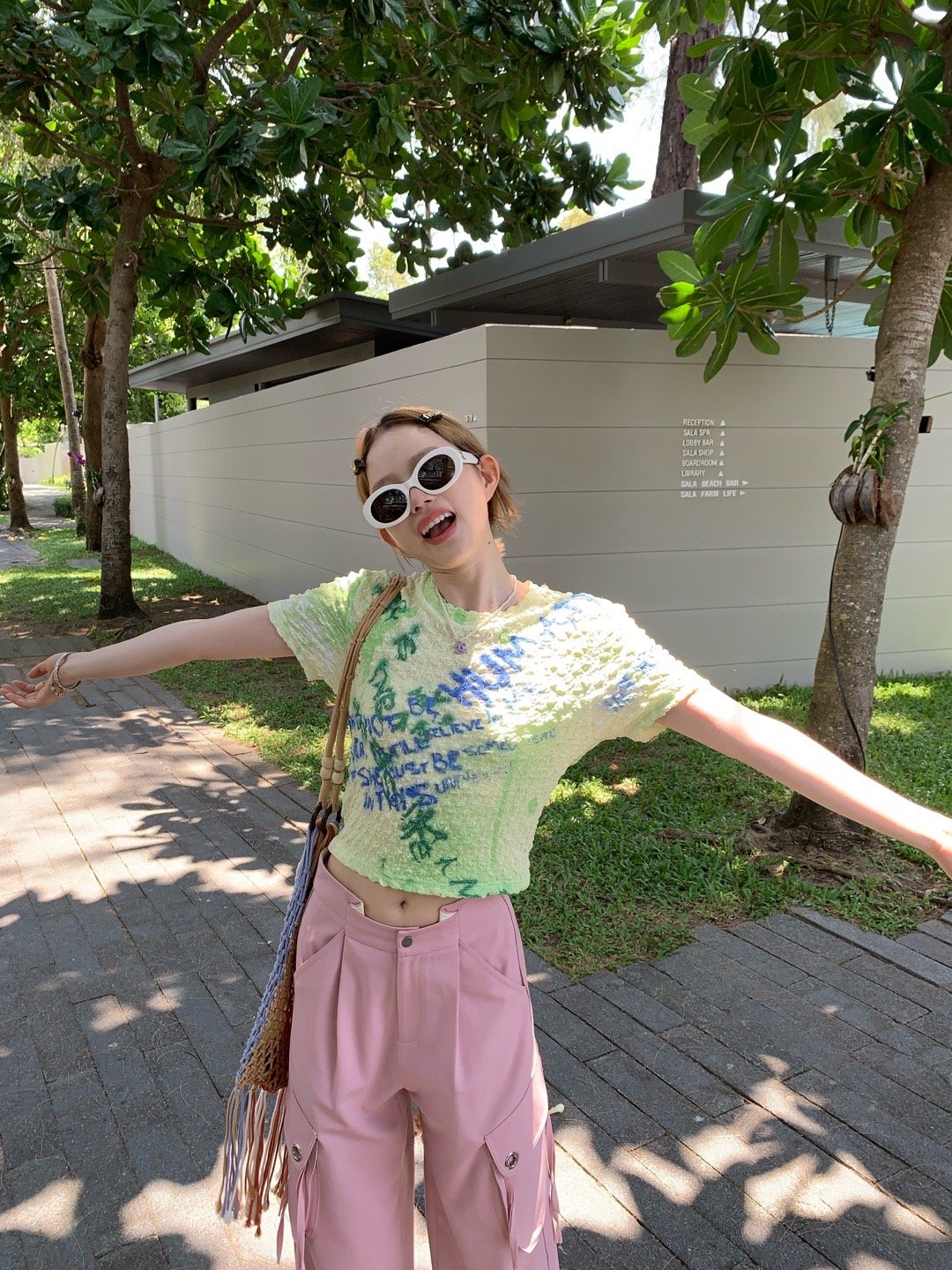 这期tee好丰富 好看到选不出来一点 那就都出吧😂  三件各有千秋  抽3位辣