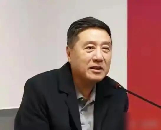 瘫痪时，发妻端屎端尿伺候半年，他刚站起来，就把北京两套房、全部存款和儿子都给了她