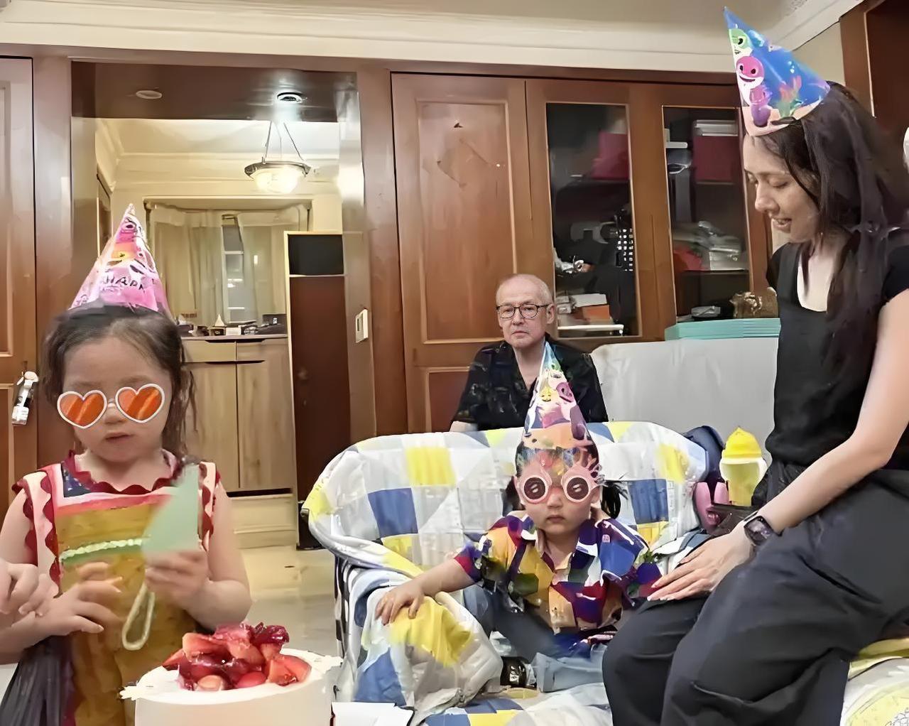 郭碧婷这处境，还不如张兰母子那边呢！

最近向太公开家里开销的事引发网友讨论。