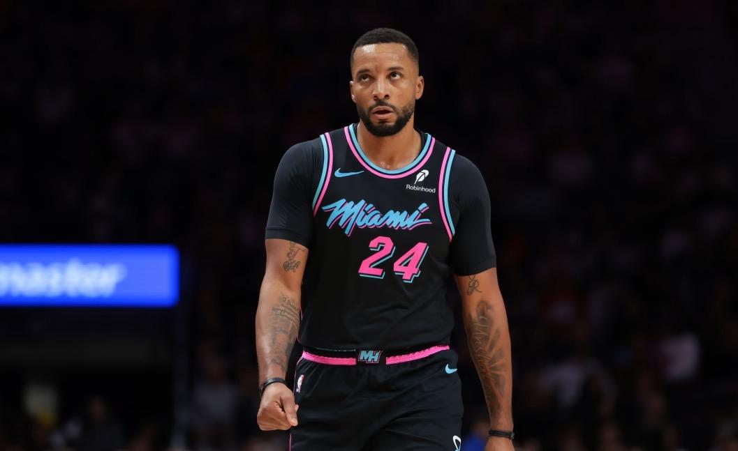 鲍威尔为自己代言，离开哈登依然坚挺。
在热火115-113险胜尼克斯的比赛中，鲍