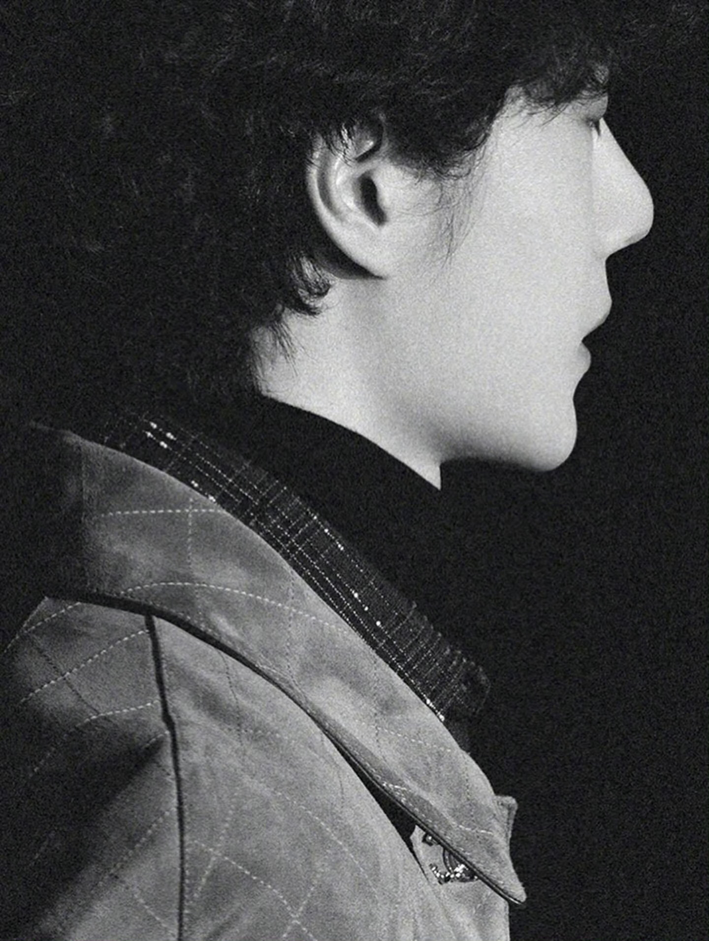 王一博 in CHANEL 摄影： Chen Yin 巴黎时装周 