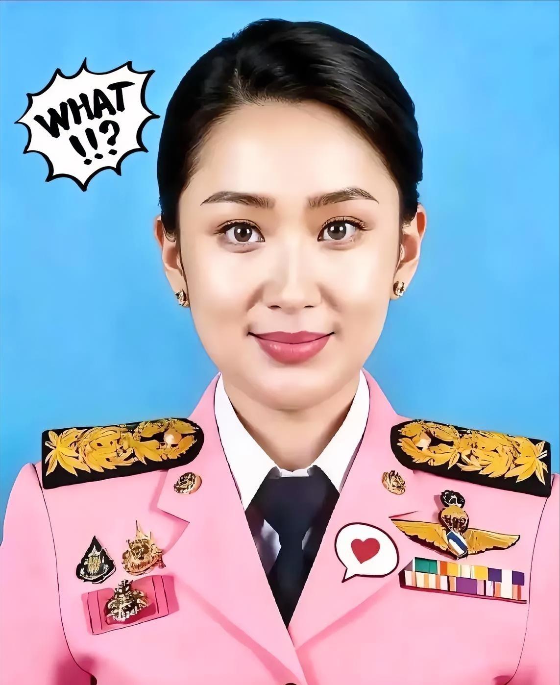 泰国总理突然宣布了！

2025年12月4日，泰国总理阿努廷一纸命令，宣布从5日