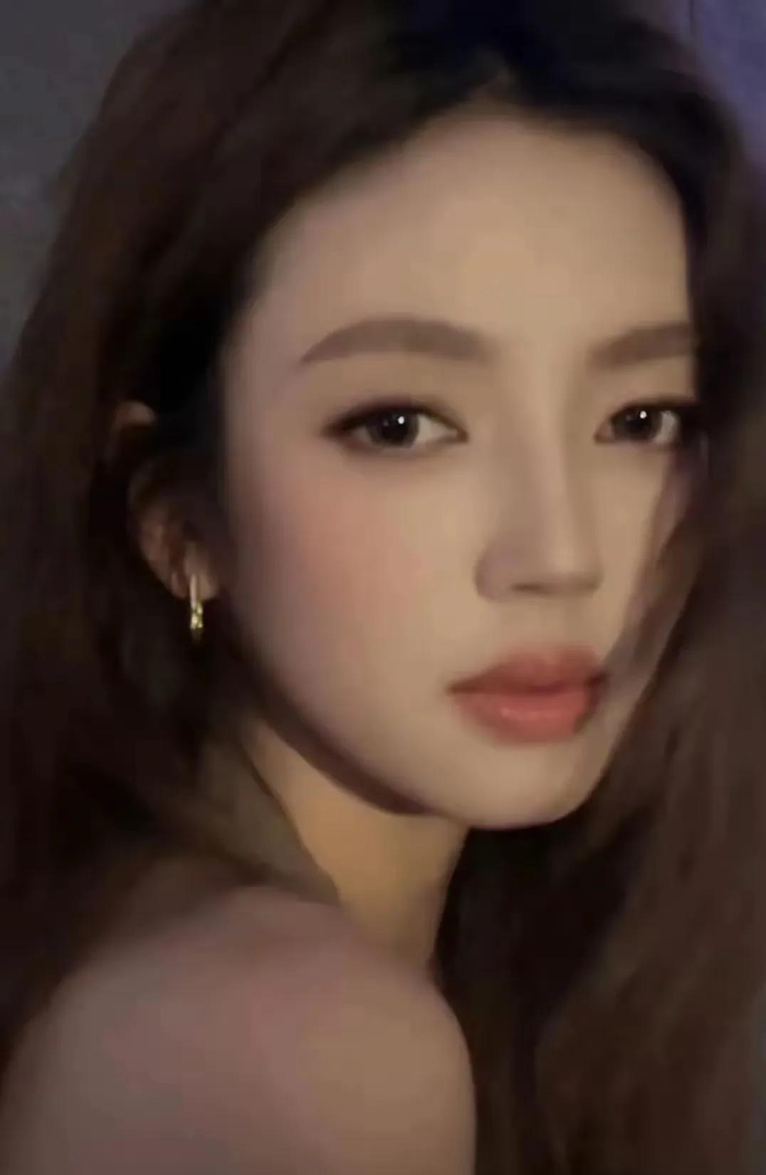 前几天跟姐姐聊天，听她讲了家里的一件事，我打心底里佩服她的通透和大度，忍不住想跟