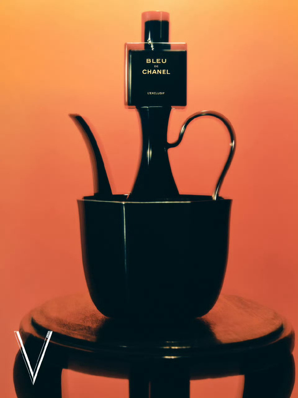 V中文版侠路相逢当器物的传承跨越古今，我们好似也能看到这背后的侠义风骨。摄影：汪