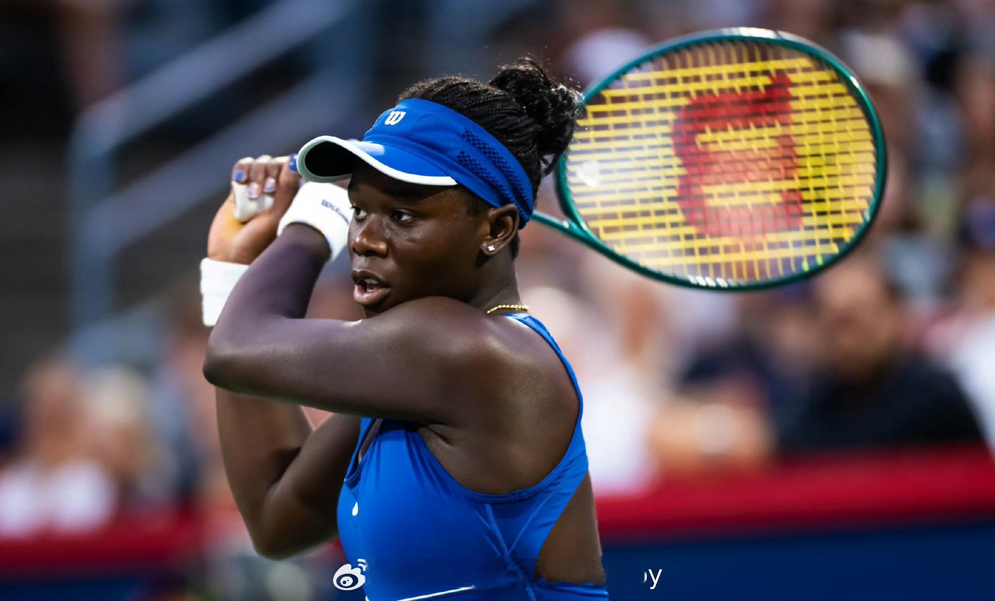 姆博科职业生涯首次晋级巡回赛四强🔥WTA1000蒙特利尔站，加拿大🇨🇦外卡