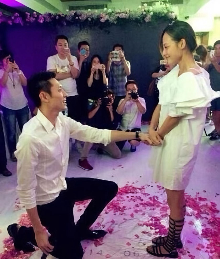 张嘉倪买超未办婚礼张嘉倪买超感情线重温两人过往感情线满是心酸，综艺里笃定许下生死