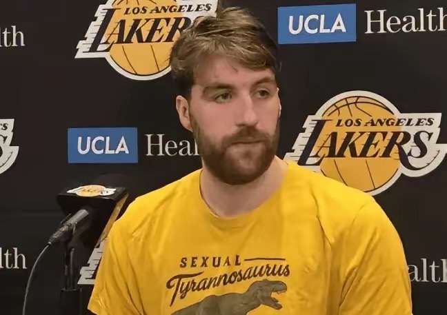 湖人捡到宝了湖人110-93猛龙，赛后湖人球员德鲁-蒂米接受采访时说：“感谢湖人