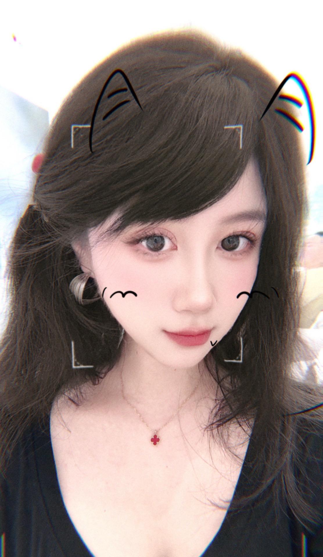 再次听到她的消息 是她变得更漂亮了