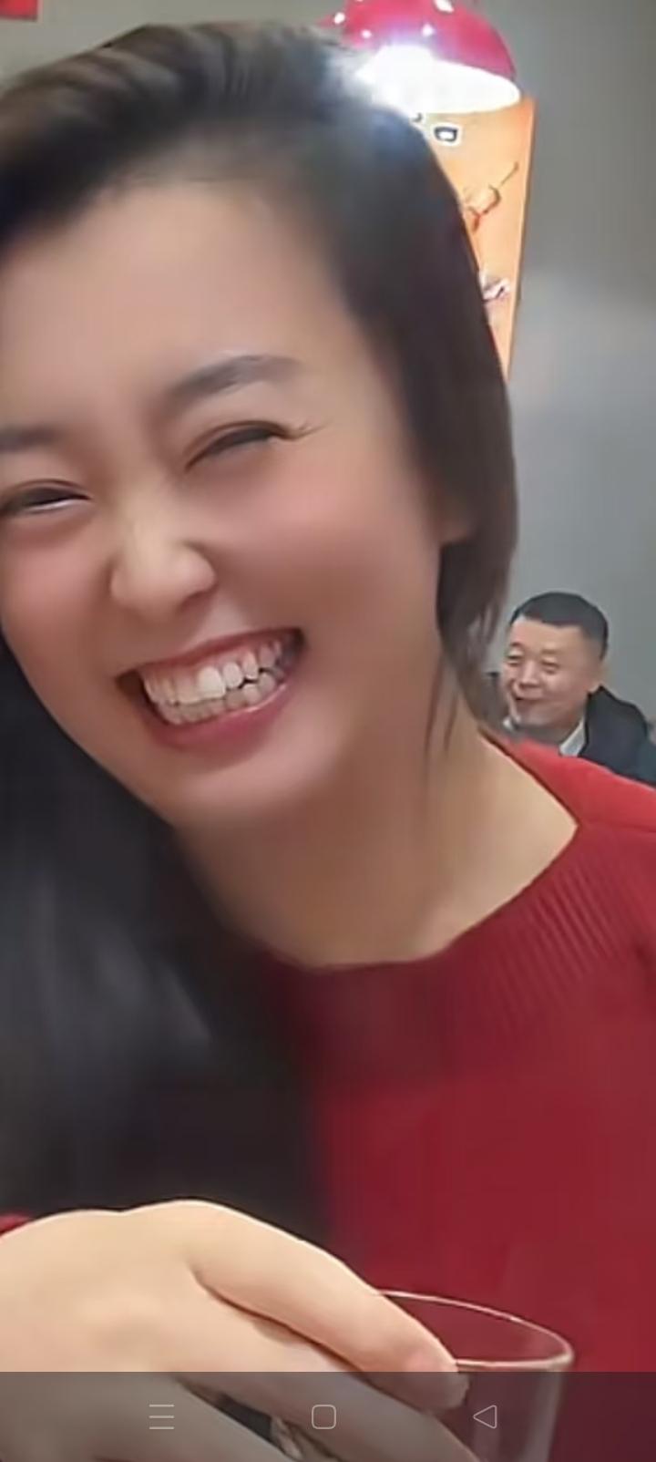 有钱没钱回家过年，趁着有劲儿莫辜负了家里的媳妇。
绿皮车，好便宜。
带好了一年打