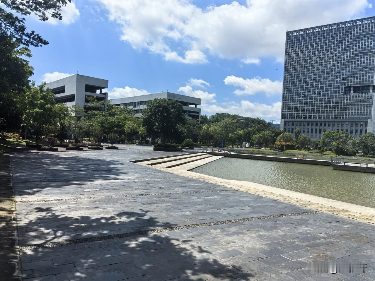 未来两年美国金融危机情况

一、两年内发生金融危机的概率评估

未来两年美国发生