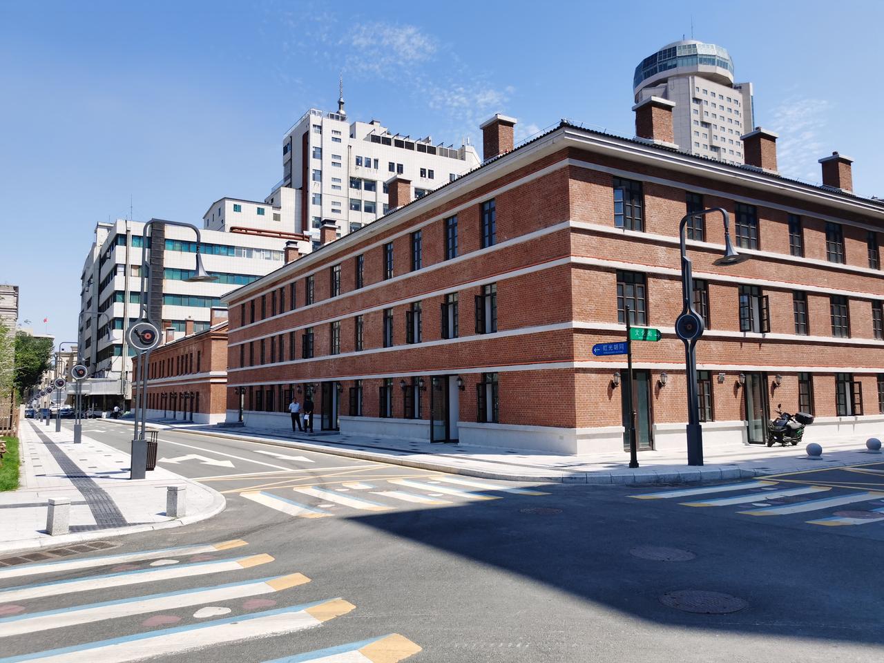 胡同长春丨红光胡同

红光胡同位于长春市朝阳区，人民大街西侧，北安路与重庆路之间