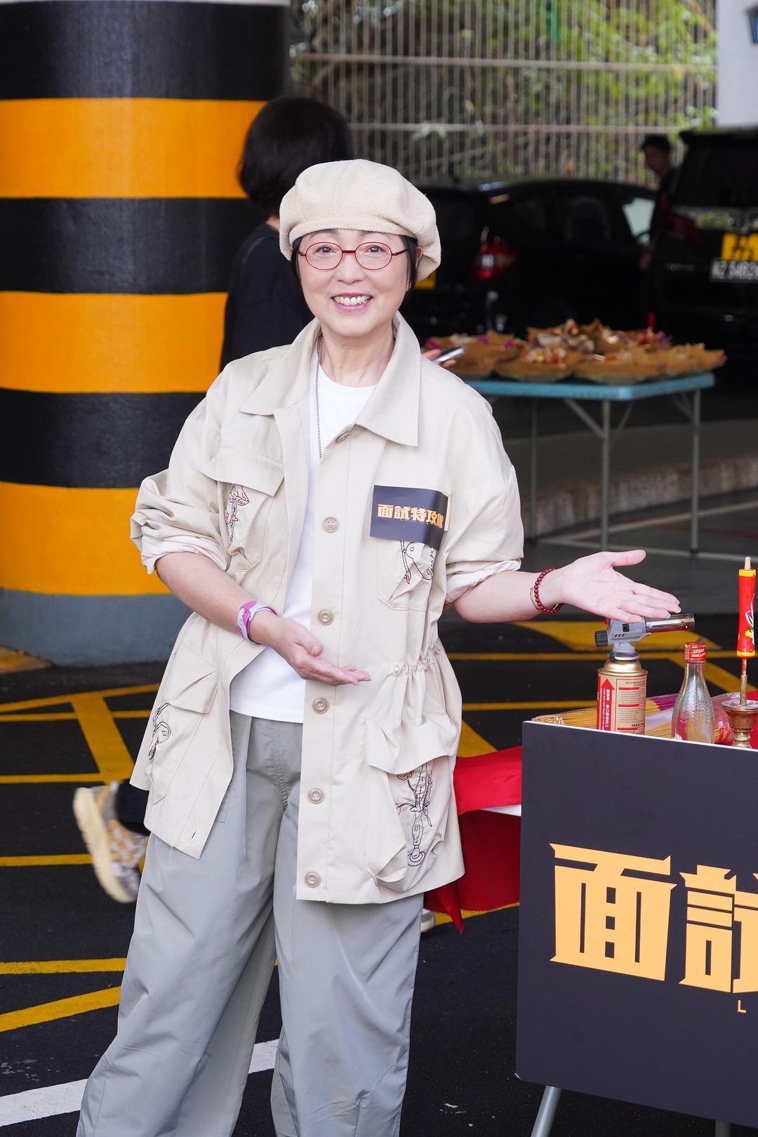 #石榴姐自曝为直播考虑穿成人纸尿裤# 【“石榴姐”苑琼丹曾考虑穿成人纸尿裤做直播