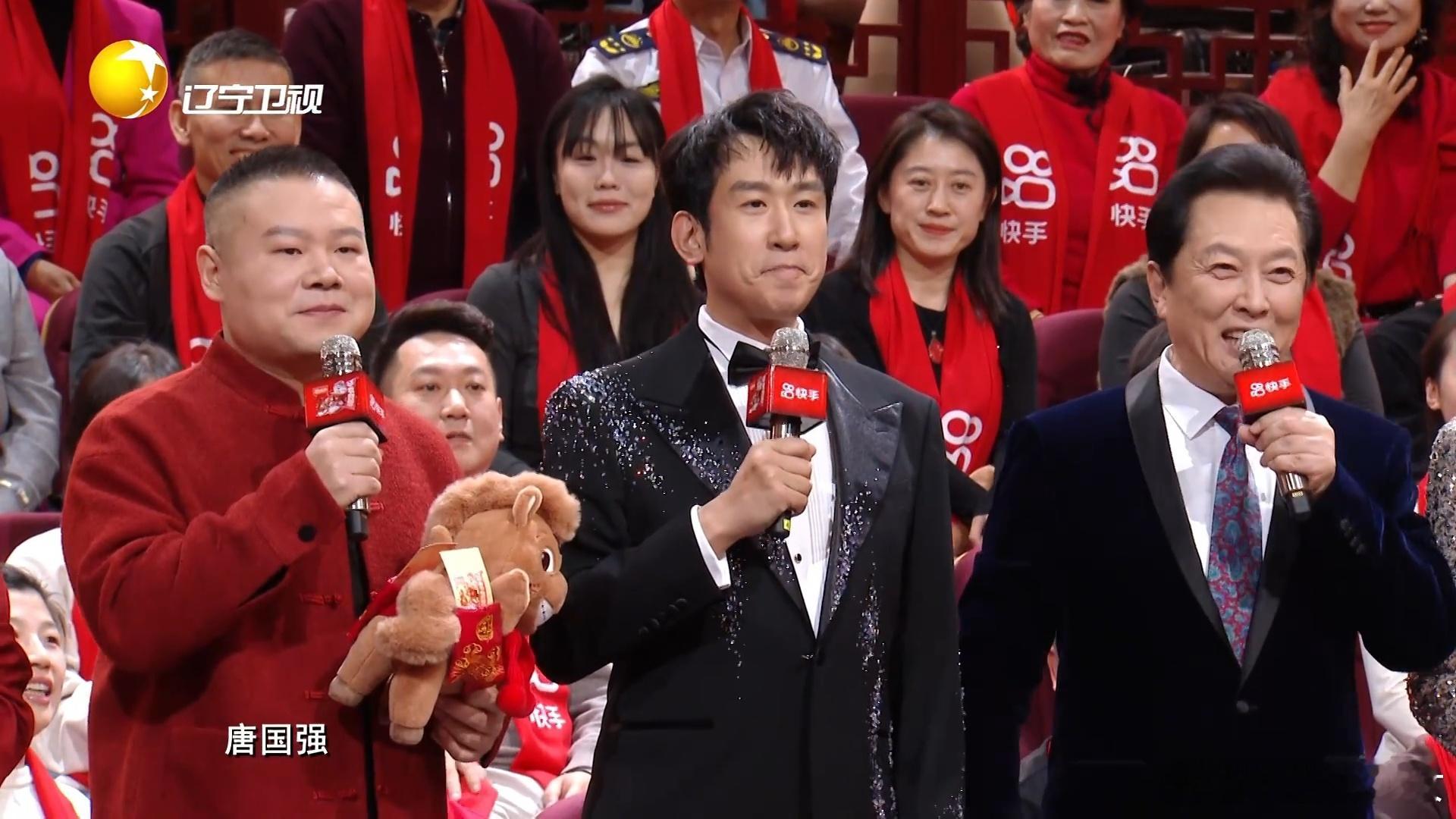 唐国强岳云鹏春晚逗乐天花板辽视春晚名场面预定！岳云鹏一句“分钱”，触发唐国强诸葛