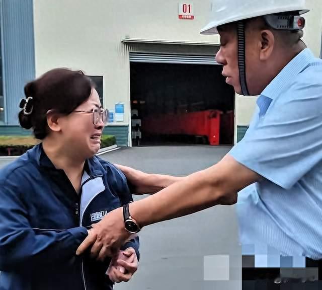 9月25日，崔培军塞钱让加班员工回家那句话，我听了一遍又一遍