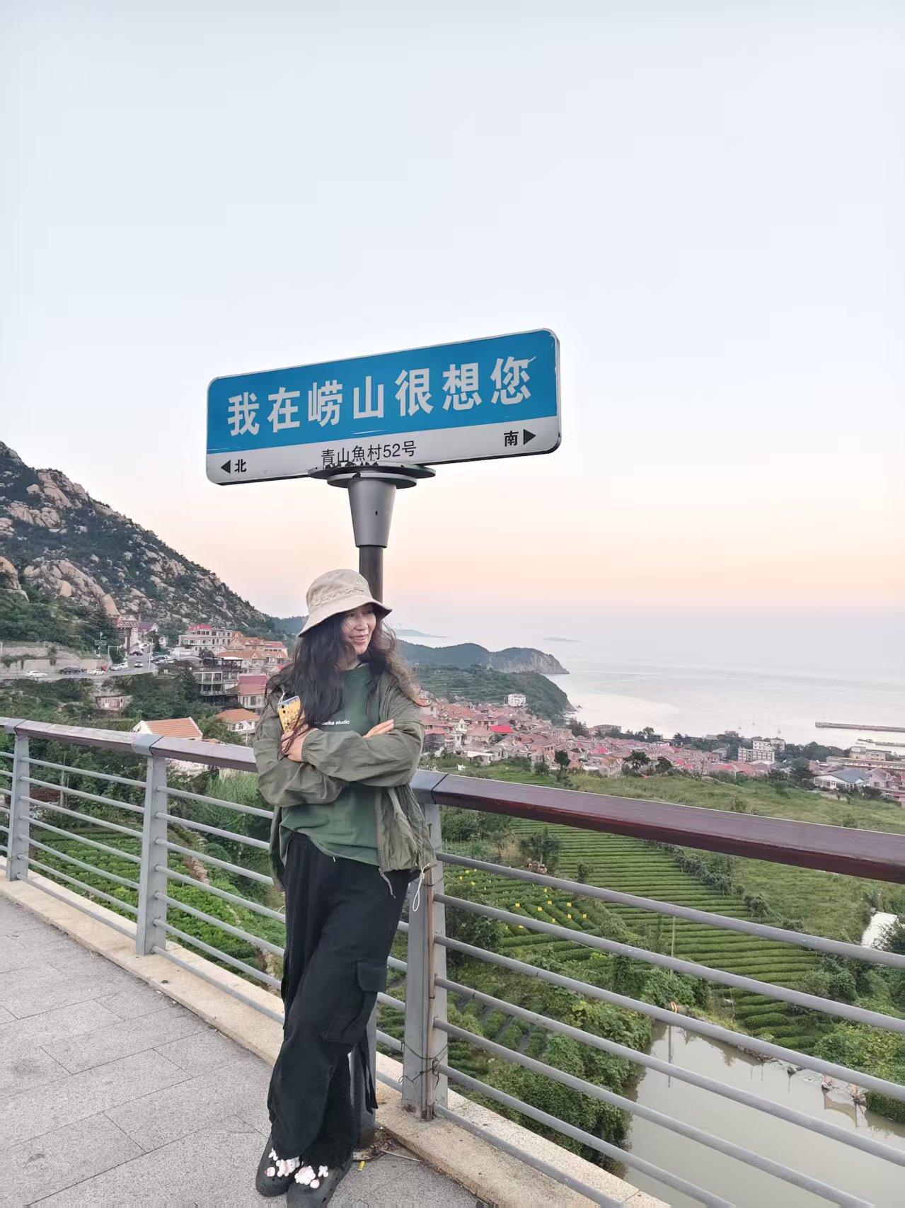 海边拍照 酷酷的小姐姐 快乐旅行 大海蓝天
