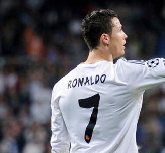 【西媒列C罗七大待破纪录】9月13日， 《马卡报》近日列出了一份清单，C罗有机会