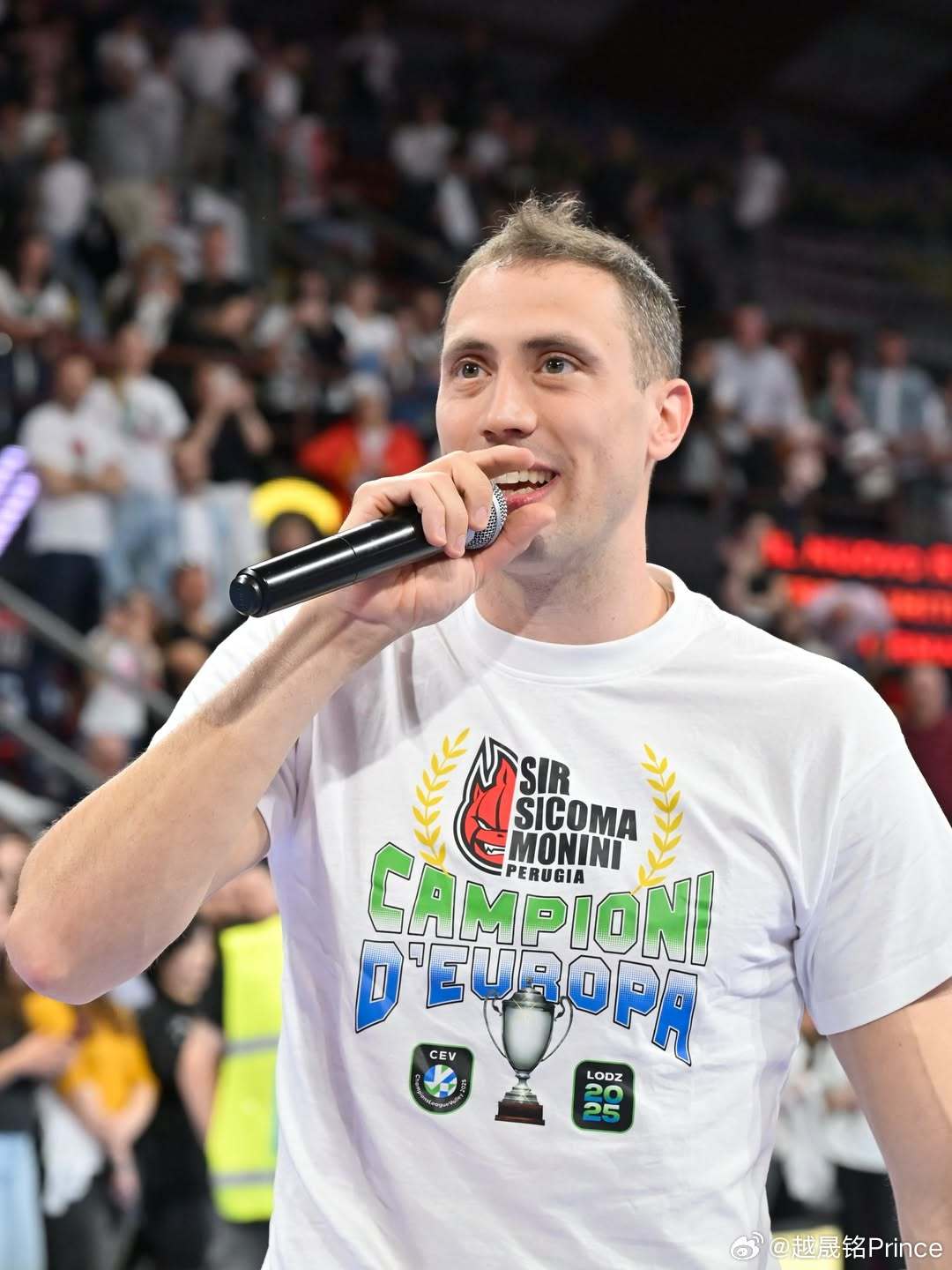 排球 📷 13/14赛季至20/21赛季效力在佩鲁贾队的塞尔维亚名将阿塔纳西耶