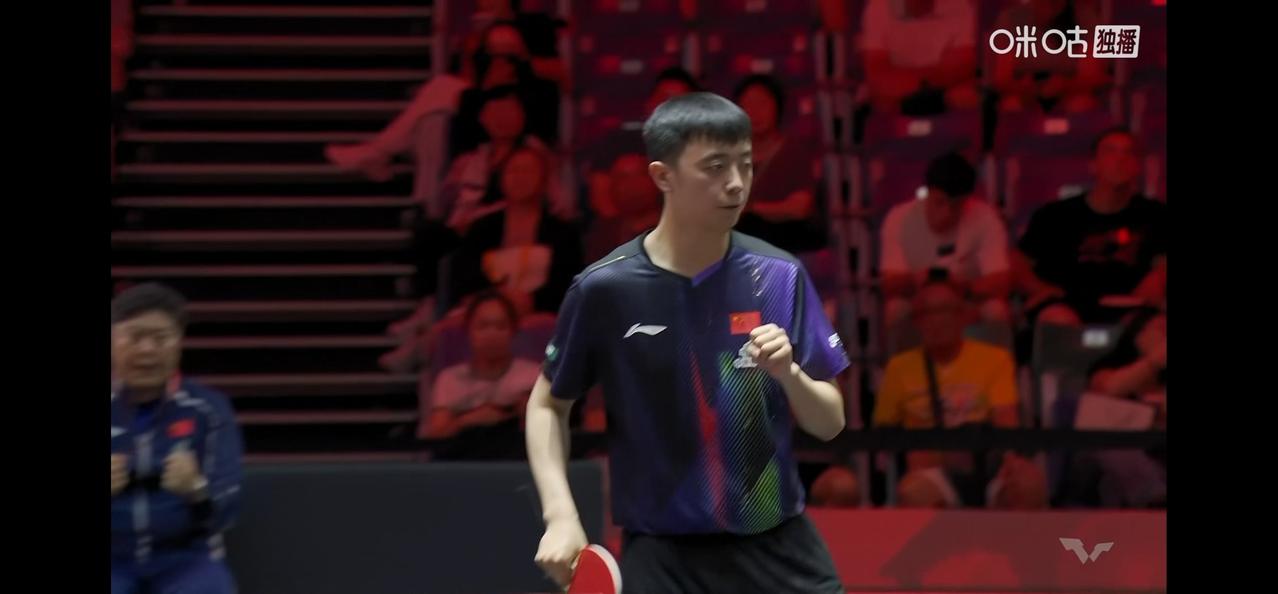 陈垣宇险胜达科，陈俊菘惜败张本
      2月23日，WTT新加坡大满贯赛第一