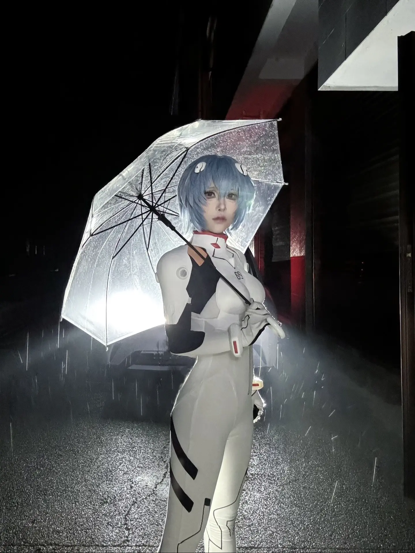 雨。