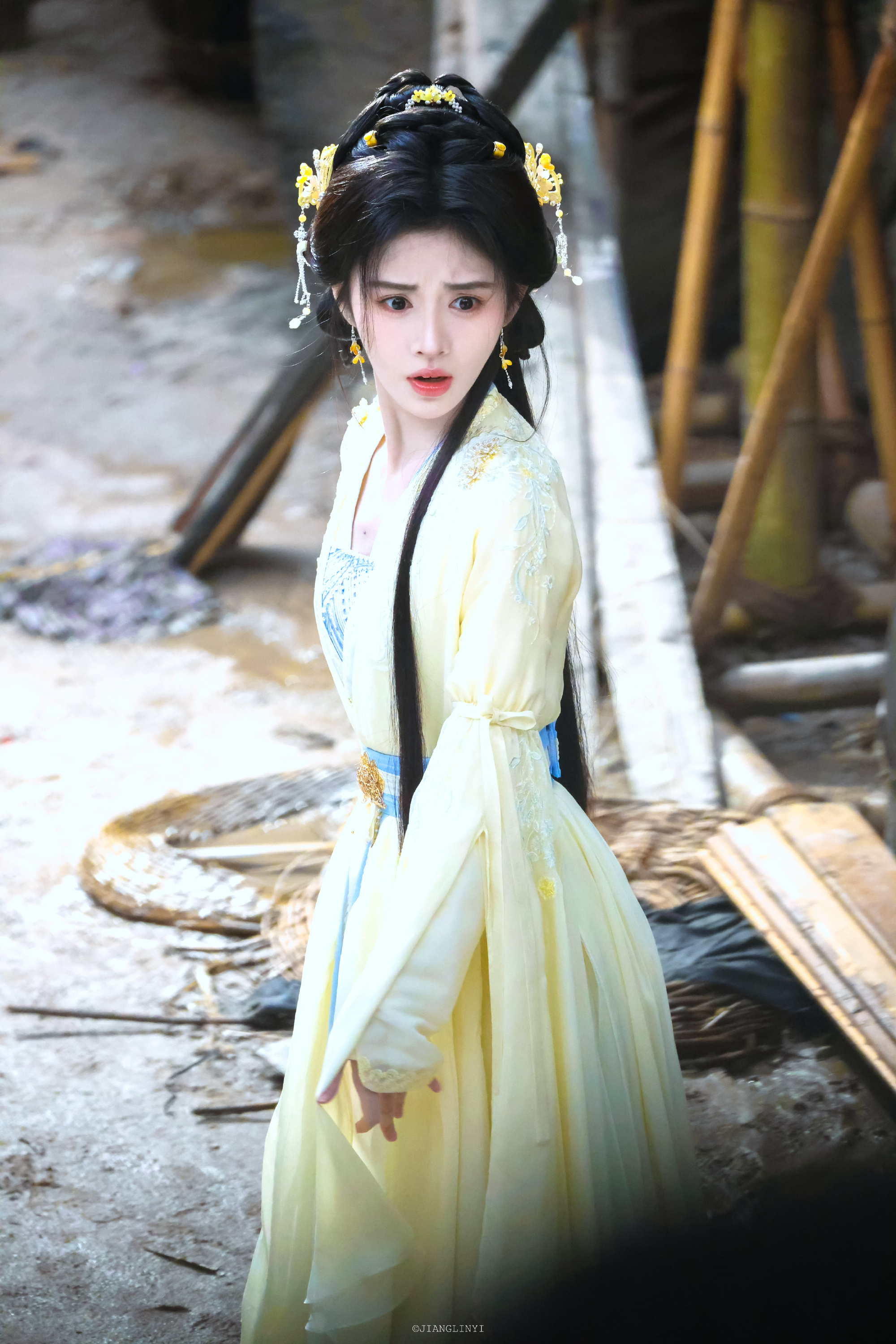 鞠婧祎 jjy鞠婧祎苏绿夏 jjy鞠婧祎万花世界 醒来万物皆沉寂，唯有你是世间的