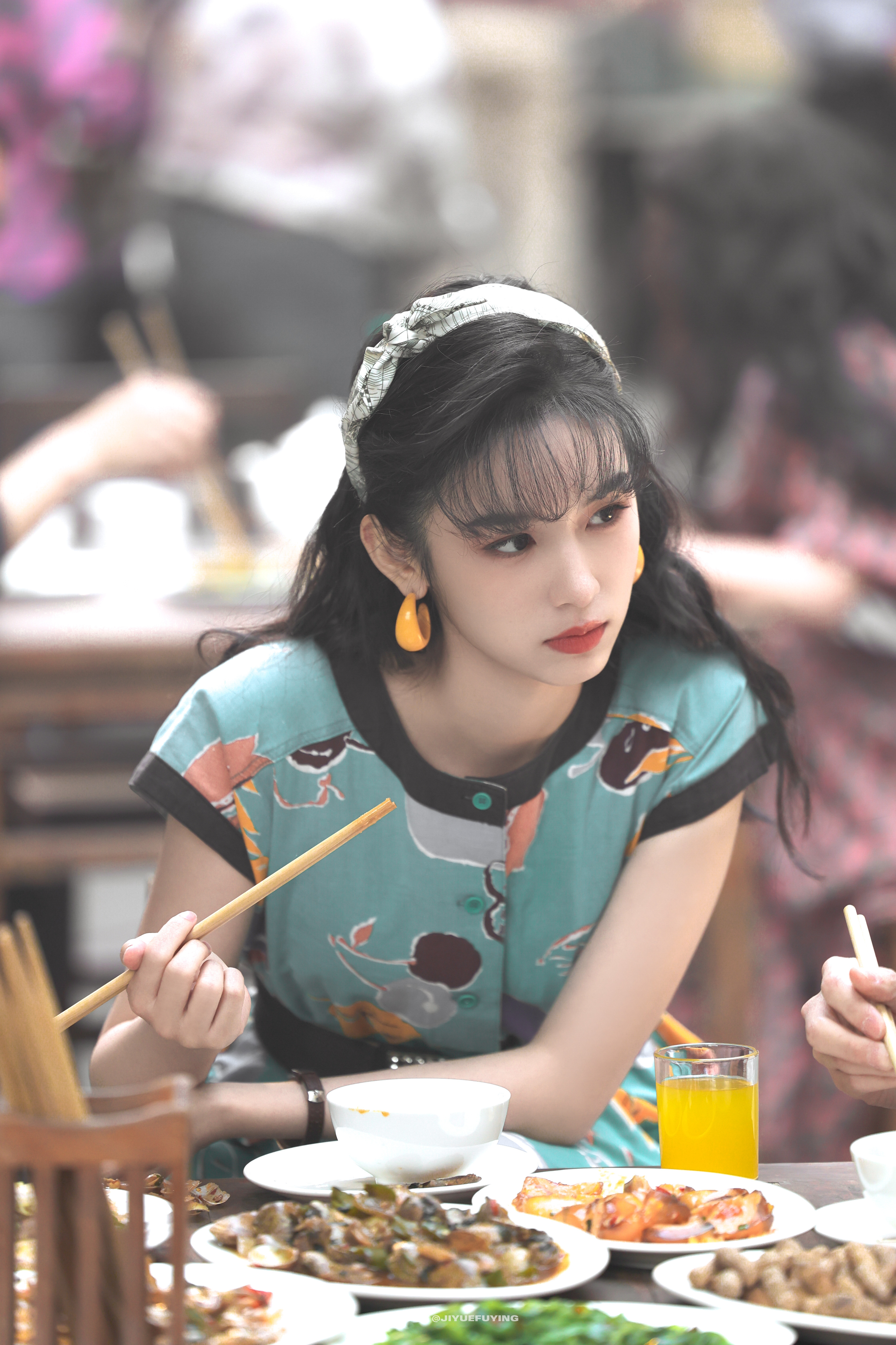 也子夏晓兰就是这么复古风时髦