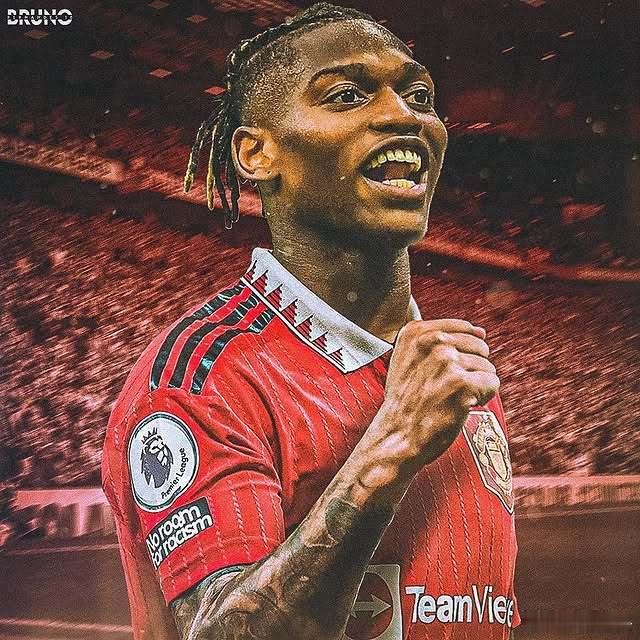 龙哥消息，曼联有意在今年夏天收购莱奥，米兰愿意出售莱奥，但是不会给折扣，真炸裂。