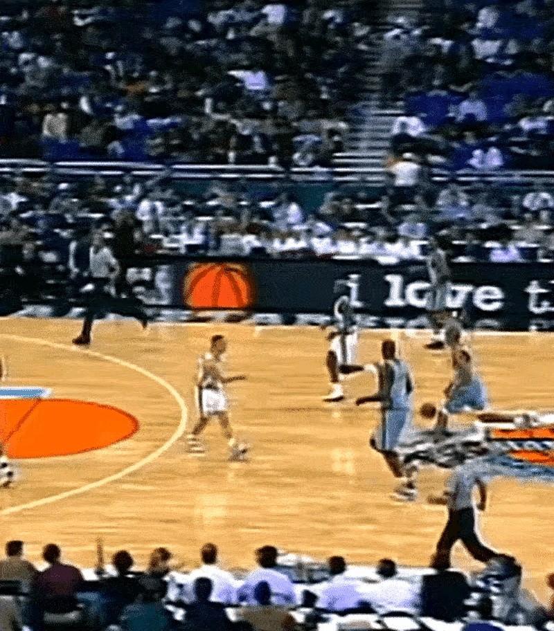 在自己主场，顶着MVP头衔，被对手当着全世界的面按在地上摩擦，什么感觉？

19