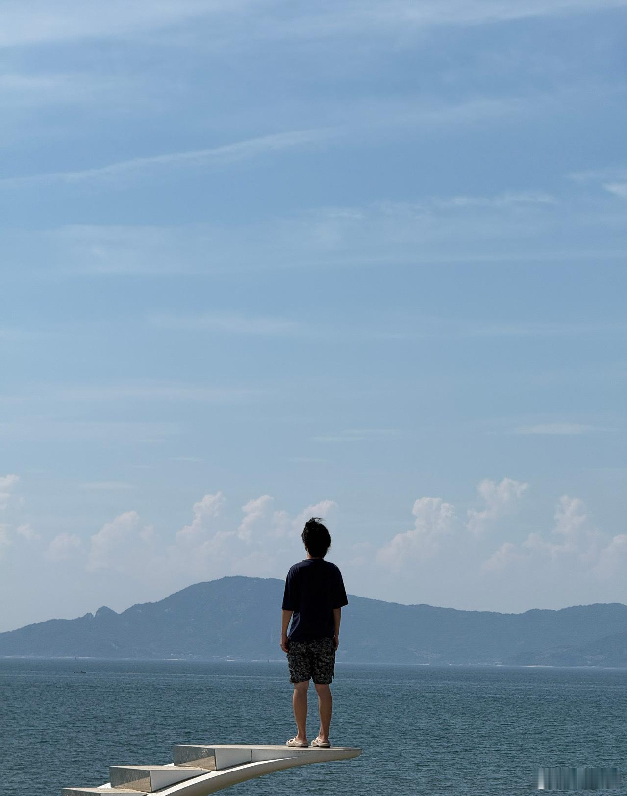 8月已休息放空20天，去了不少地方，深感爱车之人在国内的幸福，可以买到世界最先进